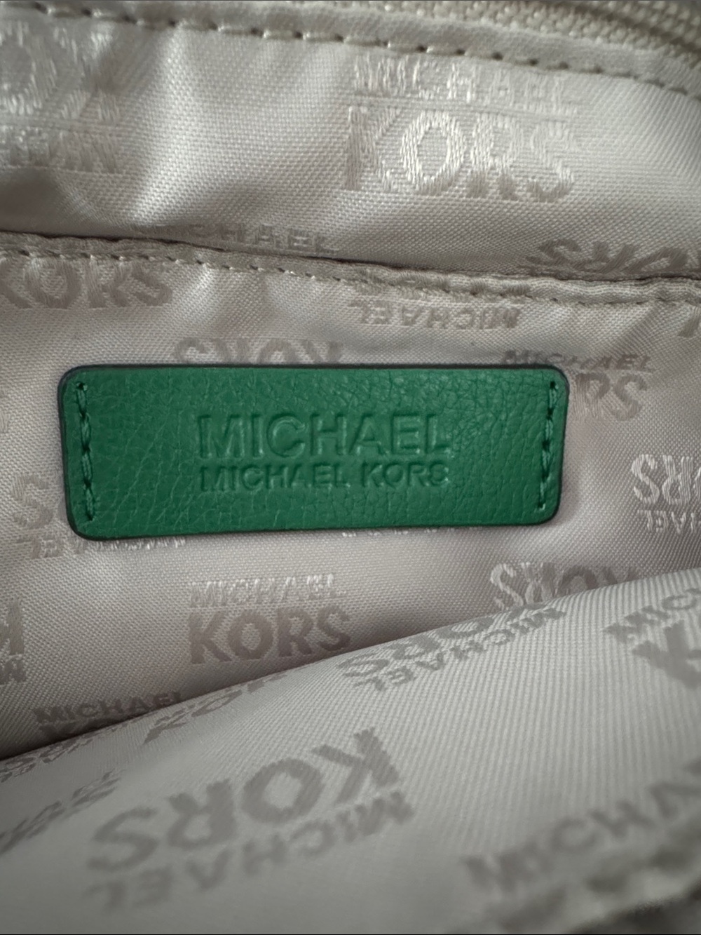 MICHAEL Michael Kors Green Pebbled Leather Shoulder Hobo with Gold Hardware EUC - Picture 2 of 11